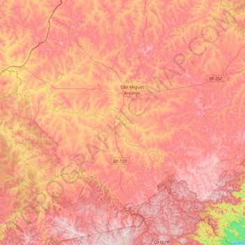 Mapa topográfico São Miguel Arcanjo, altitude, relevo